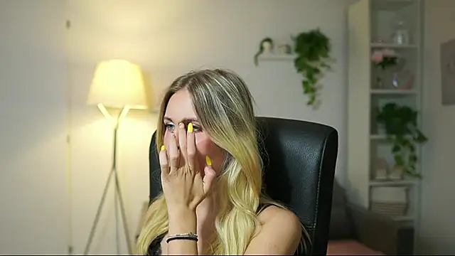 Snapshot of catecrago_ chatting on September 9, 2025, 7:51 am catecrago online show from September 9, 2025, 7:51 am