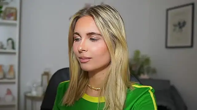 Snapshot of catecrago_ chatting on March 18, 2025, 1:55 pm catecrago online show from March 18, 2025, 1:55 pm