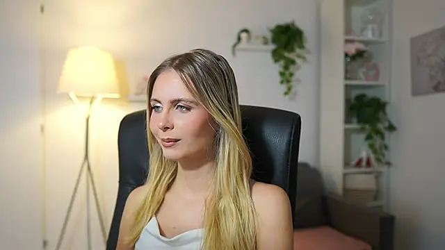 Snapshot of catecrago_ chatting on September 24, 2025, 8:32 am catecrago online show from September 24, 2025, 8:32 am