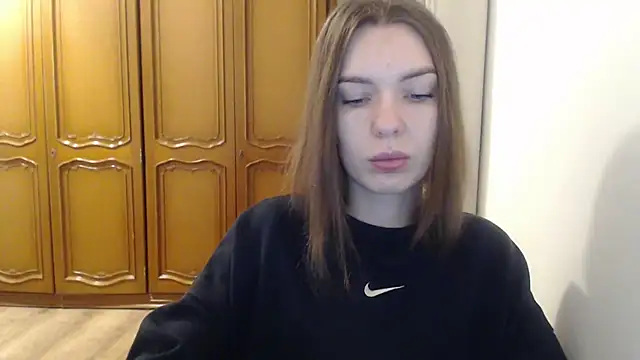 aurora lust online show from December 2, 2025, 6:37 am