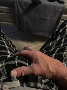 Snapshot of Avignon1963 chatting on April 15, 2026, 3:23 am Avignon1963 online show from April 15, 2026, 3:23 am