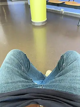 Snapshot of Avignon1963 chatting on April 10, 2026, 10:00 am Avignon1963 online show from April 10, 2026, 10:00 am