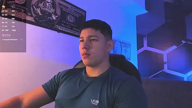 JamesCr  online show from September 13, 2025, 2:55 am