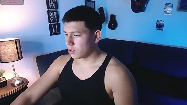 JamesCr  online show from March 12, 2026, 1:44 am