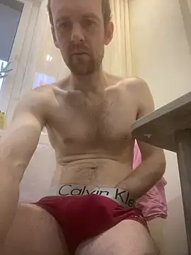 LynnAhNight online show from March 24, 2026, 3:39 am