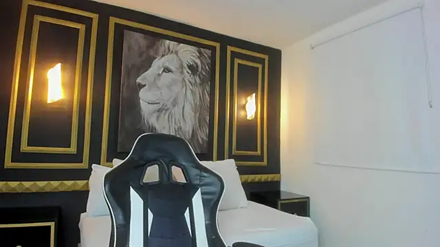 Snapshot of tiffanny_doll_ chatting on May 26, 2026, 12:36 pm tiffanny doll online show from May 26, 2026, 12:36 pm
