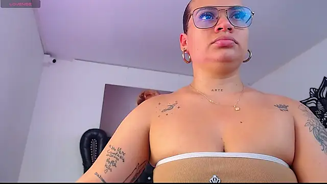 Taliana36 online show from October 18, 2025, 12:07 pm