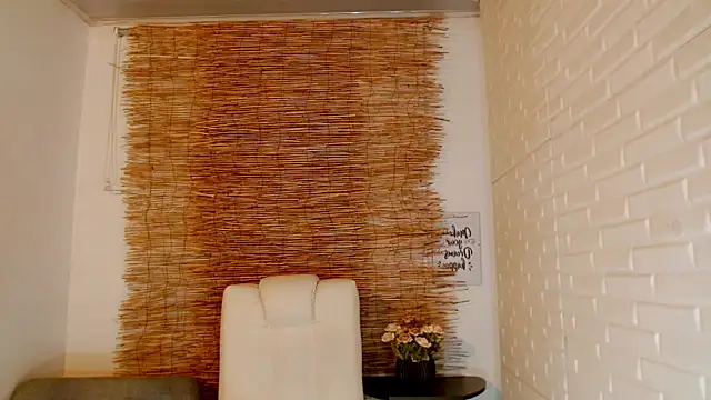 Luna 7 777 online show from February 23, 2025, 4:28 am