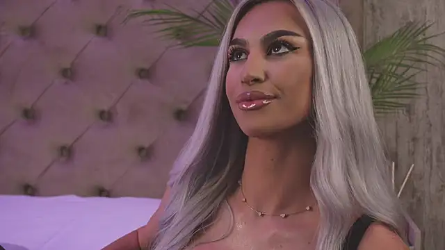 KarlaBart online show from September 21, 2025, 7:19 pm