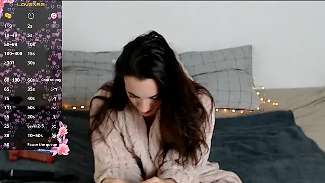 Lenaelle31000 online show from October 14, 2025, 5:41 am