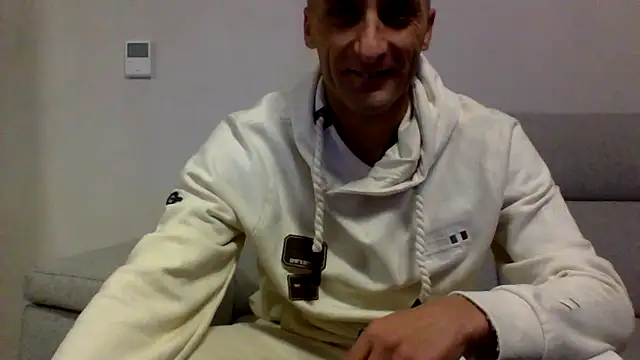 Snapshot of ANGELSANTAMARIA- chatting on October 7, 2025, 10:55 pm ANGELSANTAMARIA- online show from October 7, 2025, 10:55 pm