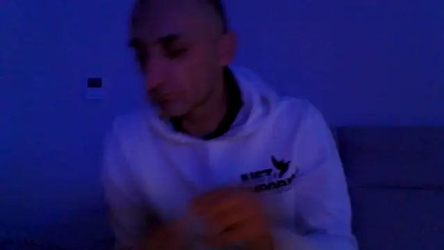 Snapshot of ANGELSANTAMARIA- chatting on November 19, 2025, 3:34 pm ANGELSANTAMARIA- online show from November 19, 2025, 3:34 pm