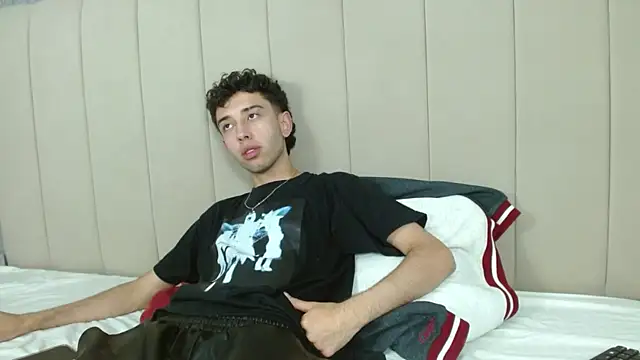 Snapshot of erickblaze_wm chatting on February 27, 2025, 4:02 am erickblaze wm online show from February 27, 2025, 4:02 am