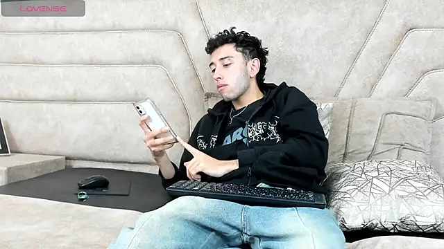 Snapshot of erickblaze_wm chatting on March 7, 2025, 1:51 pm erickblaze wm online show from March 7, 2025, 1:51 pm