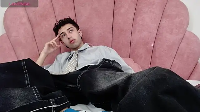 Snapshot of erickblaze_wm chatting on February 13, 2025, 12:54 pm erickblaze wm online show from February 13, 2025, 12:54 pm