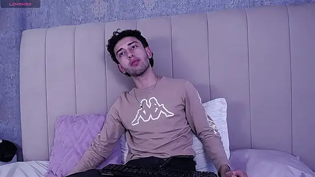 Snapshot of erickblaze_wm chatting on March 8, 2025, 8:14 pm erickblaze wm online show from March 8, 2025, 8:14 pm