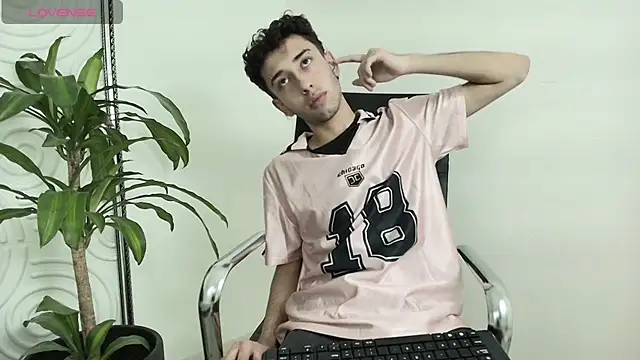 Snapshot of erickblaze_wm chatting on February 5, 2025, 1:11 pm erickblaze wm online show from February 5, 2025, 1:11 pm