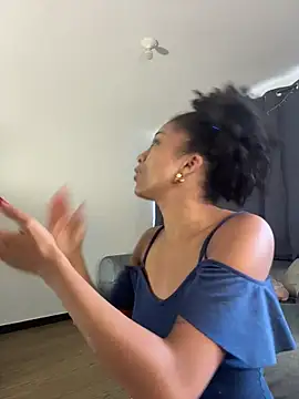 Snapshot of kiryB chatting on December 21, 2025, 5:03 pm kiryB online show from December 21, 2025, 5:03 pm