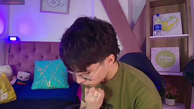 PepperTwink online show from October 3, 2025, 4:41 pm