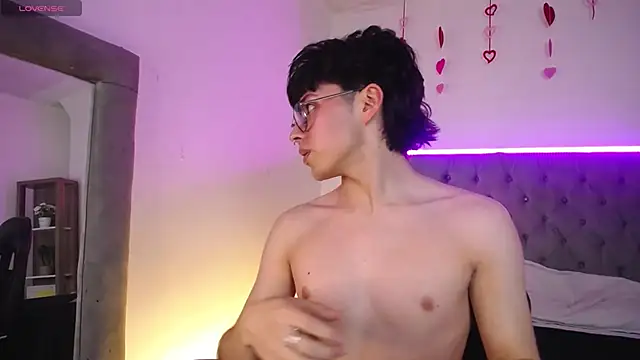 PepperTwink online show from September 20, 2025, 4:56 pm