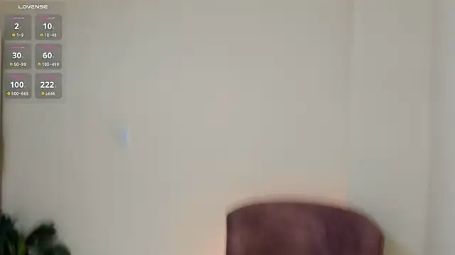 Nathalie 29 online show from April 18, 2026, 7:07 pm