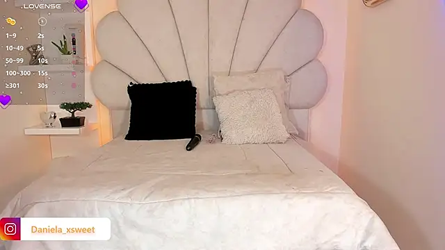 Danielaangelina online show from October 10, 2025, 6:47 am