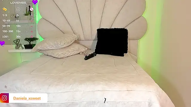 Danielaangelina online show from September 26, 2025, 5:47 am