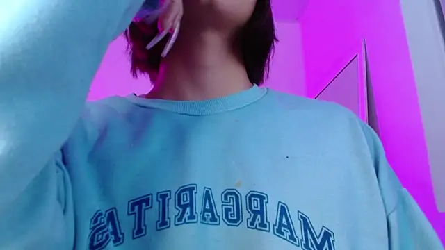 ggor4w33 online show from February 4, 2025, 7:07 am