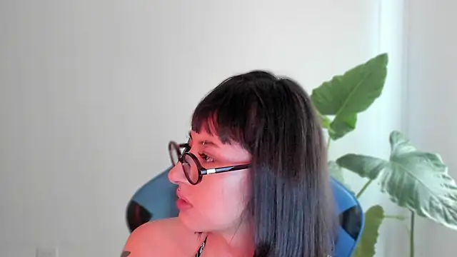 ggor4w33 online show from September 11, 2025, 6:19 pm