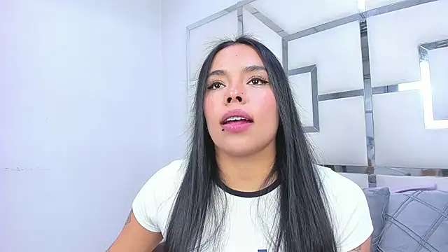 ZoeWan69 online show from March 13, 2026, 2:00 pm