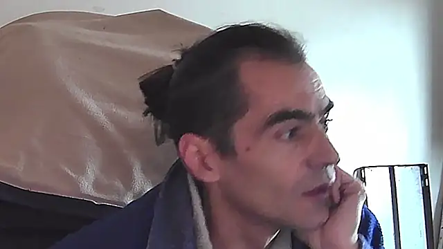 ReyDeBotones online show from March 6, 2026, 3:40 pm