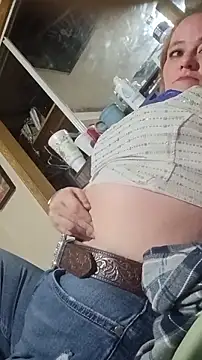 Snapshot of CutiepieMandii143 chatting on March 3, 2026, 4:30 am CutiepieMandii143 online show from March 3, 2026, 4:30 am