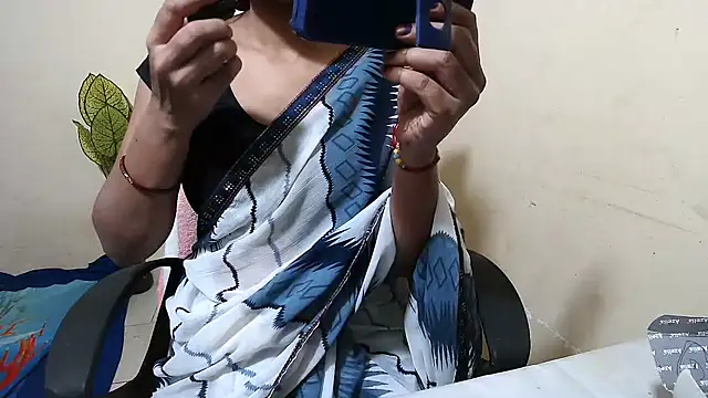 Rubi-Ji online show from October 28, 2025, 3:55 pm