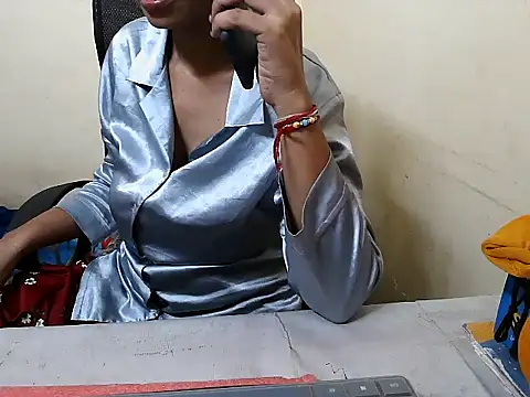 Rubi-Ji online show from September 13, 2025, 2:50 pm