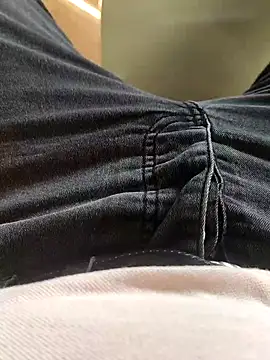 legolasleo online show from September 22, 2025, 4:40 am