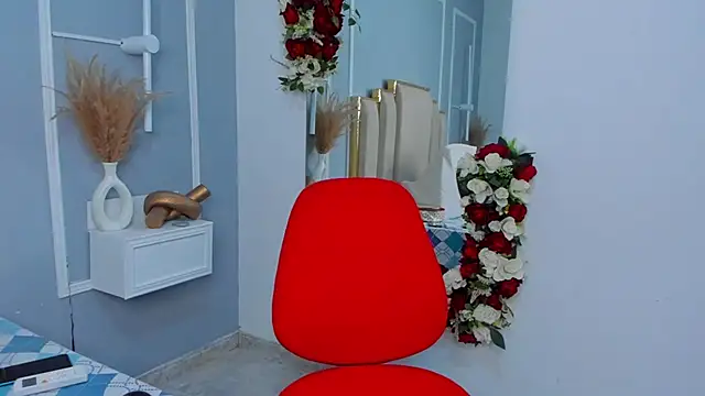 Snapshot of emmysandoval chatting on September 16, 2025, 12:50 pm emmysandoval online show from September 16, 2025, 12:50 pm