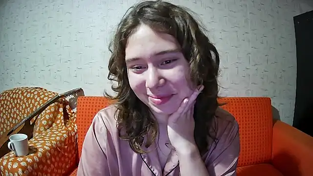 girliemilk online show from November 17, 2025, 9:19 pm