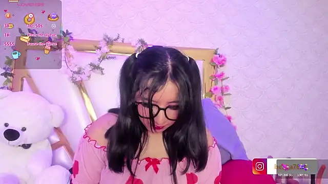 BeccaMathew online show from October 29, 2025, 1:15 am