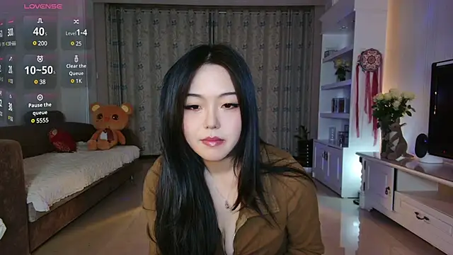 nanaliu6 online show from March 21, 2025, 11:55 am