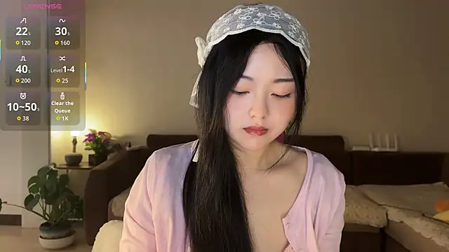 nanaliu6 online show from October 10, 2025, 1:28 am