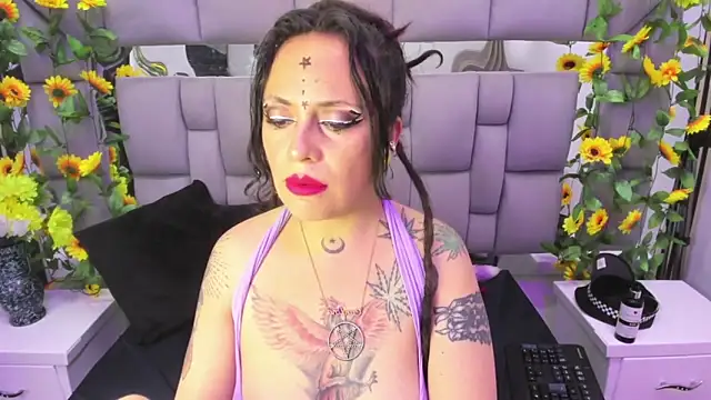 Fenix Lilith online show from November 27, 2025, 8:31 pm