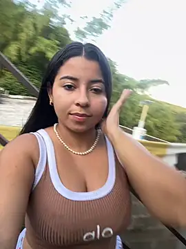 Snapshot of Sofii_Lopezz chatting on March 21, 2025, 10:28 pm Sofii Lopezz online show from March 21, 2025, 10:28 pm