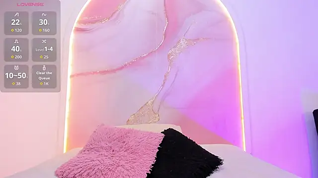 Snapshot of Sofii_Lopezz chatting on October 31, 2025, 11:29 am Sofii Lopezz online show from October 31, 2025, 11:29 am