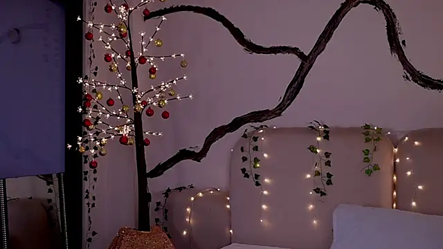 soidai miiu online show from December 19, 2025, 10:34 pm