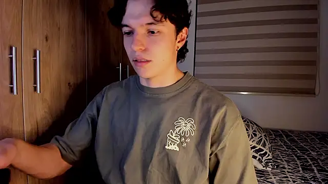 Mastrangelo xxx online show from February 19, 2026, 4:42 am