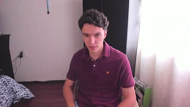 Snapshot of Mastrangelo_xxx chatting on March 3, 2025, 4:47 pm Mastrangelo xxx online show from March 3, 2025, 4:47 pm