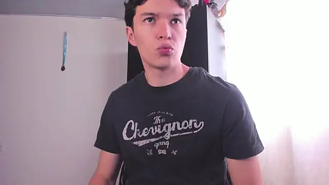 Snapshot of Mastrangelo_xxx chatting on March 13, 2025, 1:18 pm Mastrangelo xxx online show from March 13, 2025, 1:18 pm