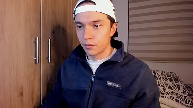 Mastrangelo xxx online show from December 17, 2025, 4:17 am