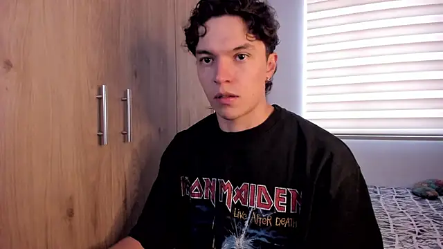 Snapshot of Mastrangelo_xxx chatting on November 18, 2025, 9:07 pm Mastrangelo xxx online show from November 18, 2025, 9:07 pm