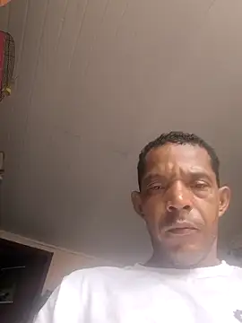 Snapshot of Renato571 chatting on March 21, 2026, 7:40 pm Renato571 online show from March 21, 2026, 7:40 pm